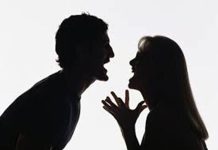 Quyền yêu cầu giải quyết ly hôn và phân chia tài sản khi ly hôn